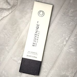 Monat Rejuvenique Oil